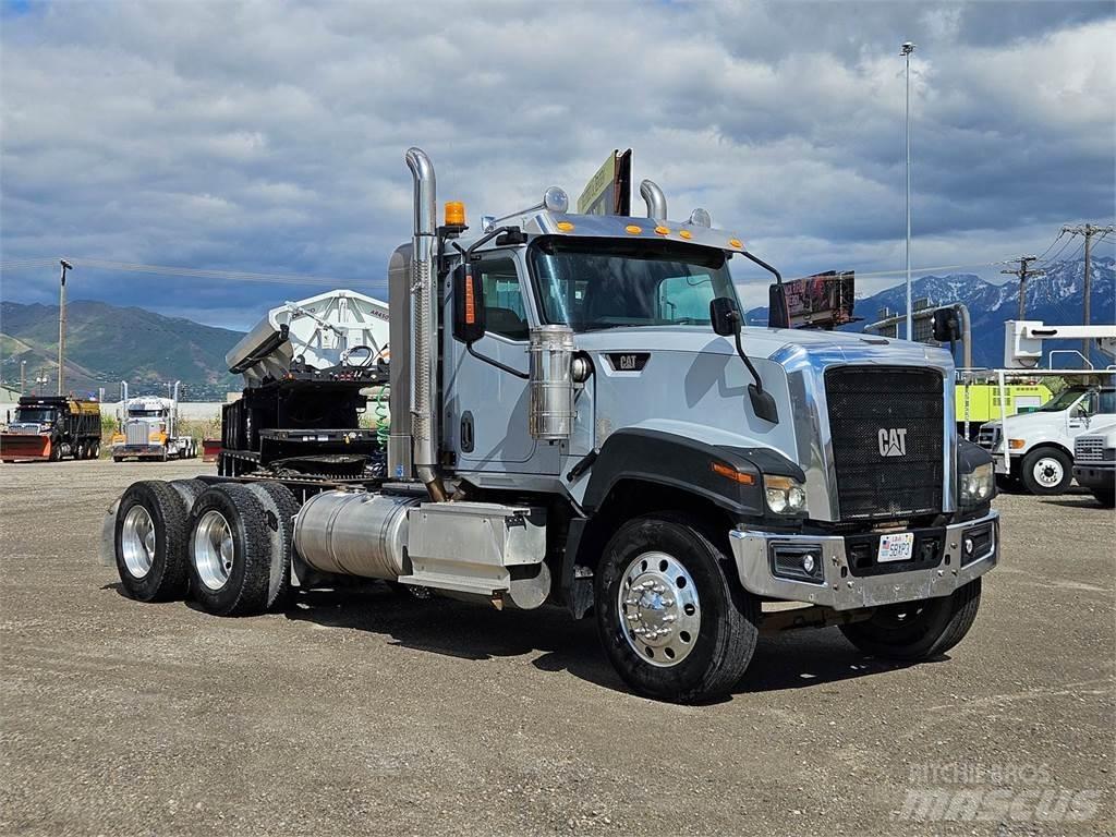 CAT CT680L 曳引機組件