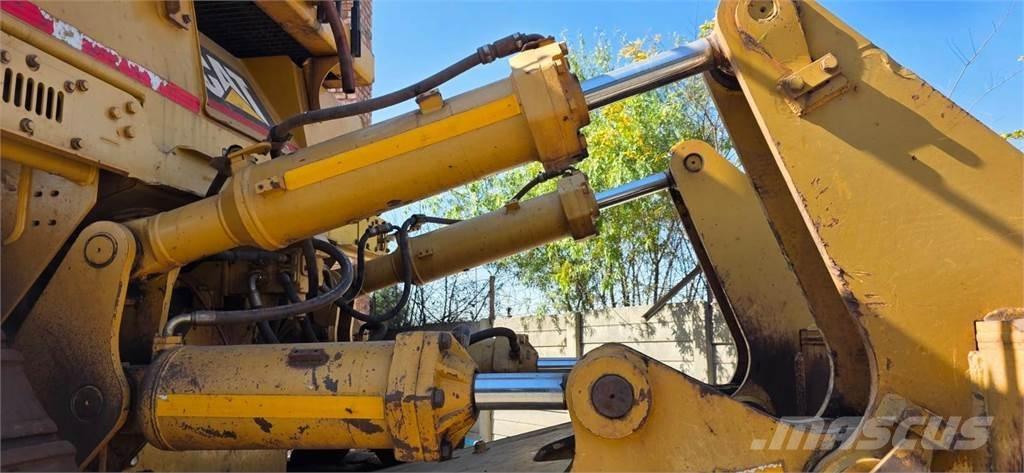 CAT D10T 履帶推土機