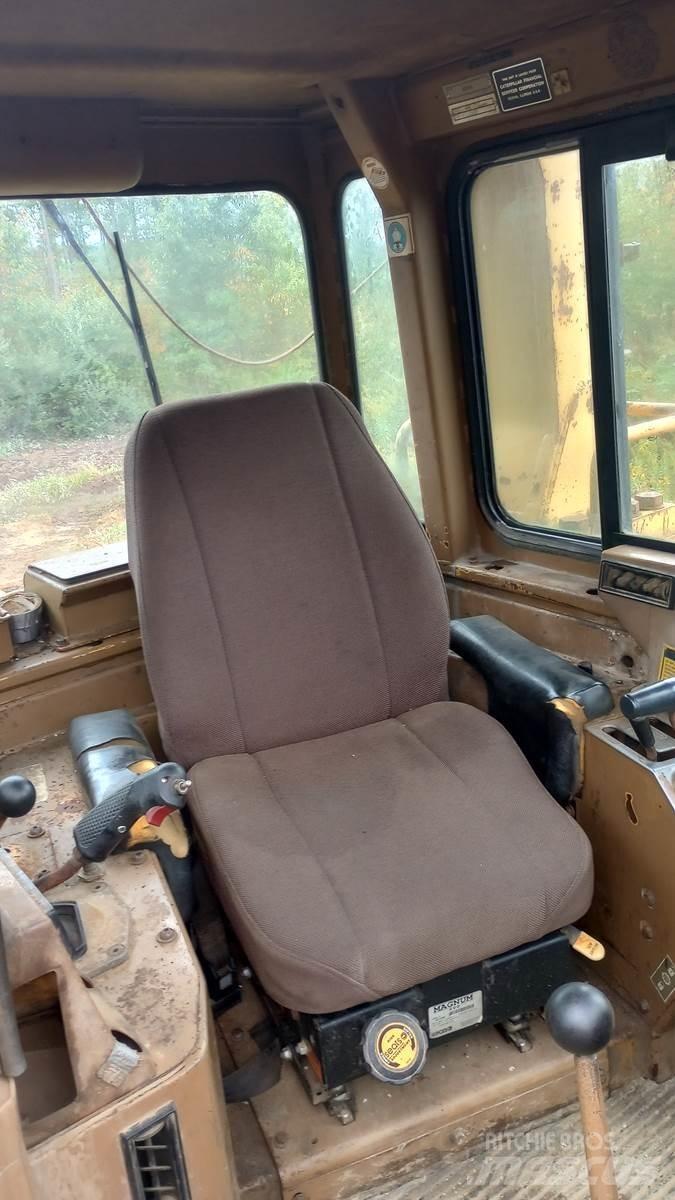 CAT D11N 履帶推土機