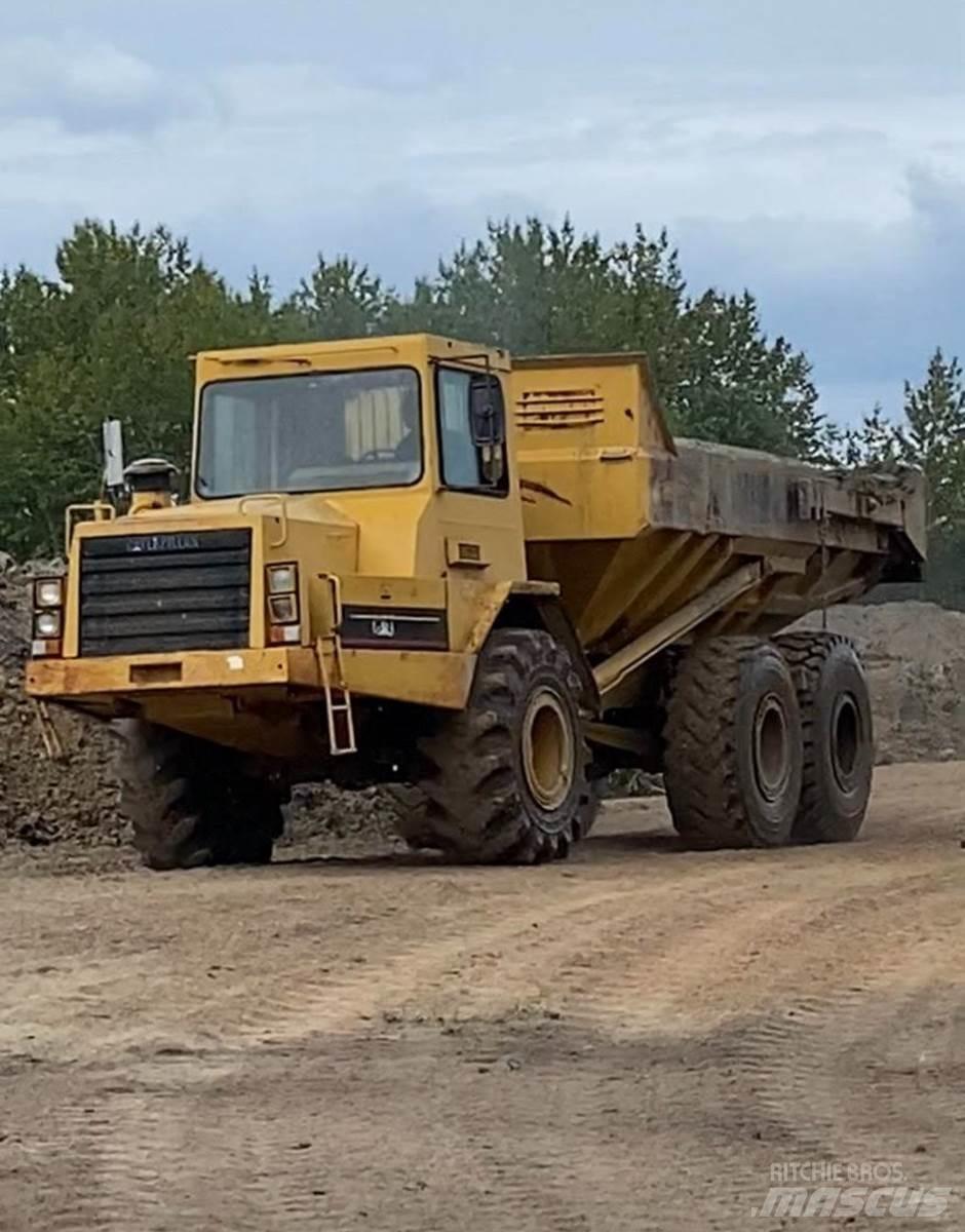 CAT D250B 鉸接式起吊車