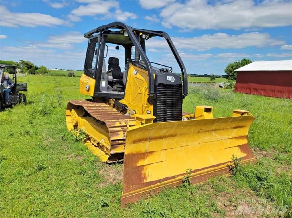 CAT D3 履帶推土機