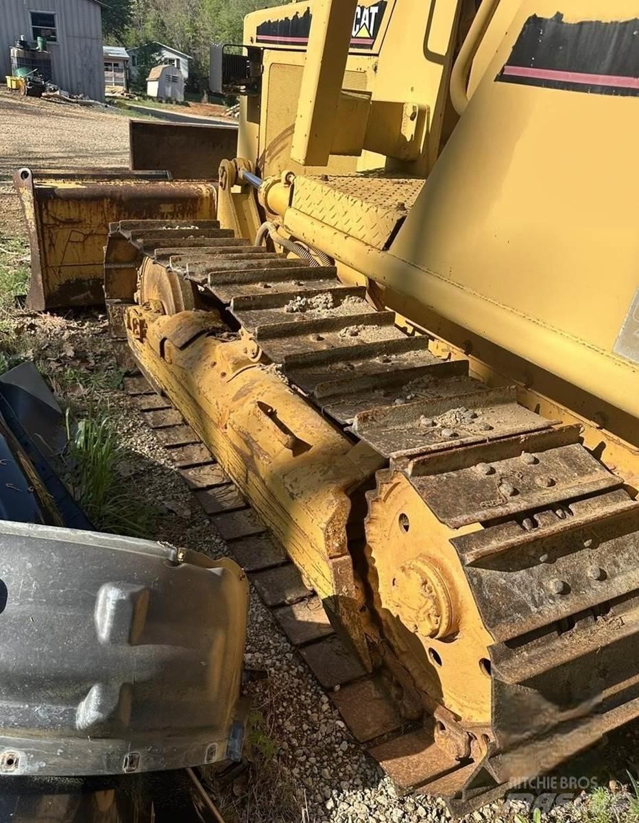 CAT D3B 履帶推土機