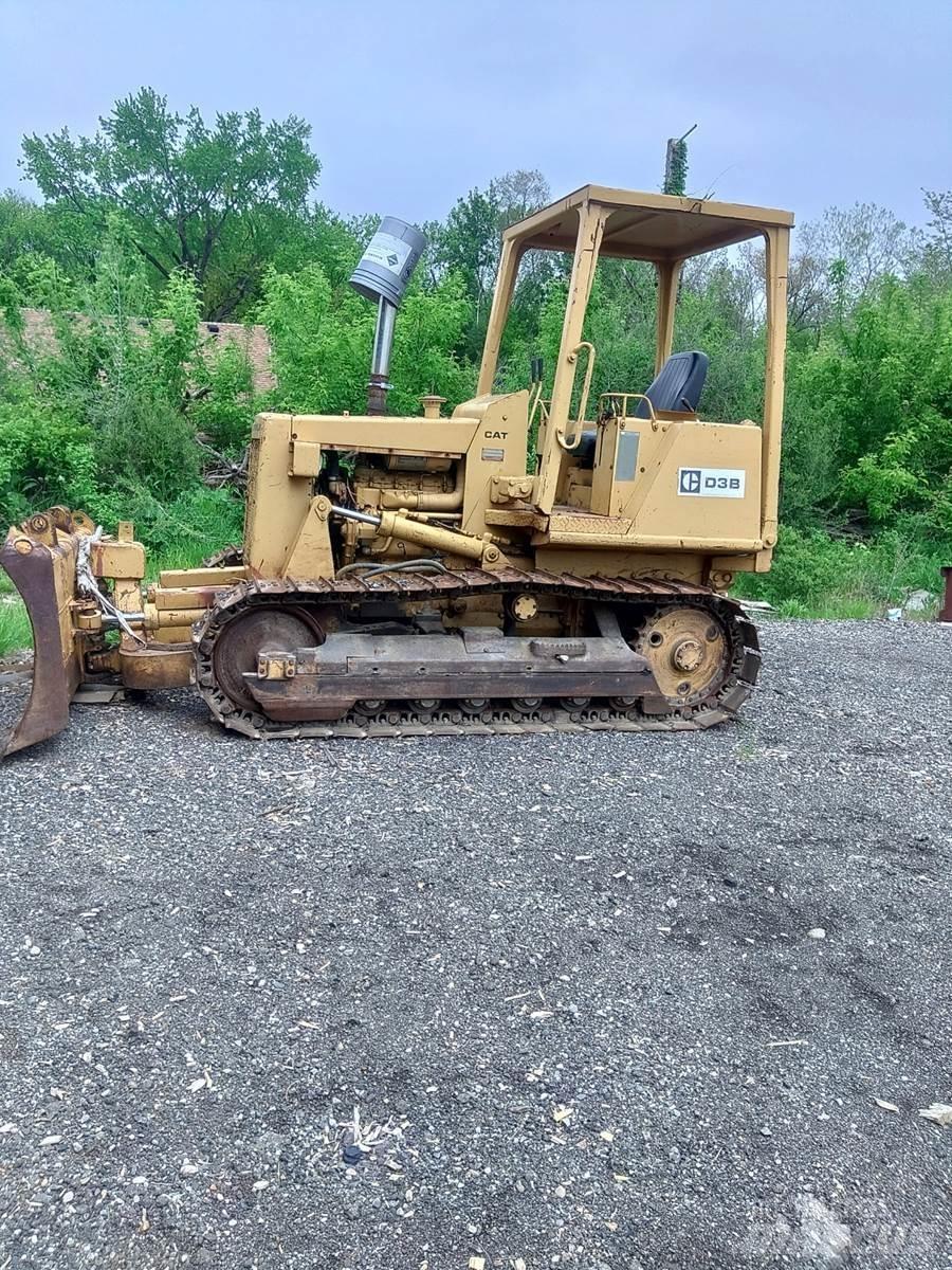 CAT D3B 履帶推土機