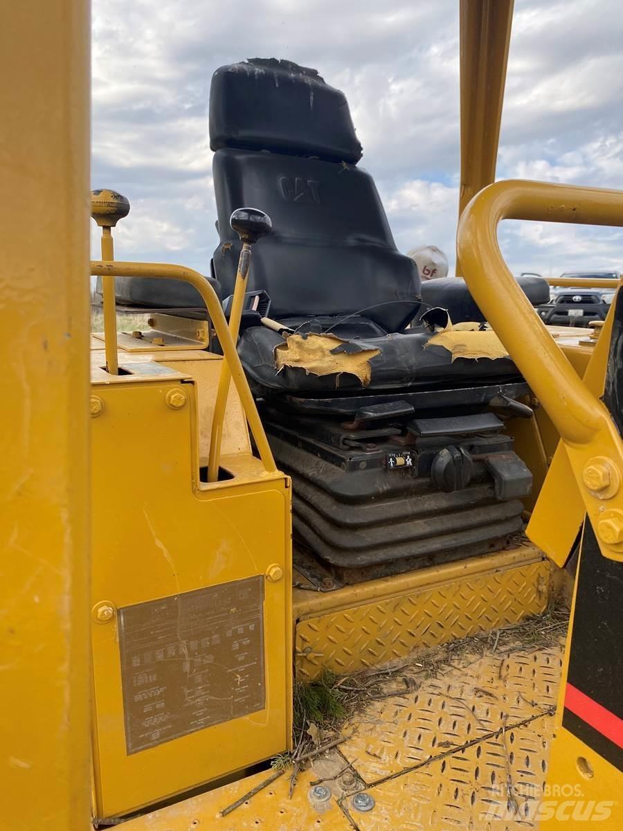 CAT D3C 履帶推土機