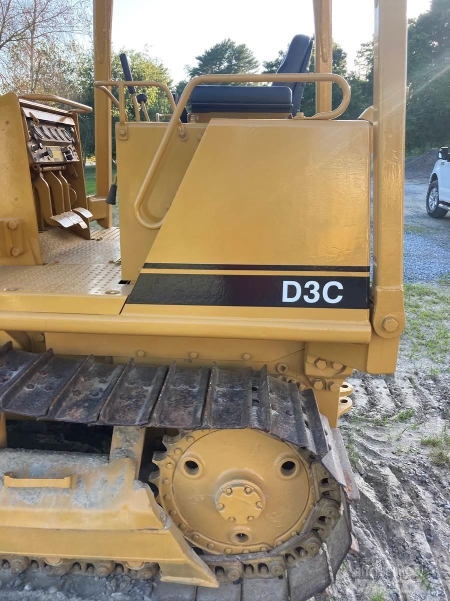 CAT D3C 履帶推土機