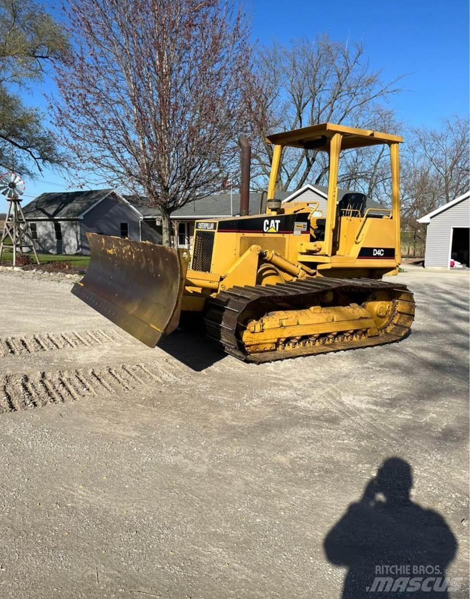 CAT D4C 履帶推土機