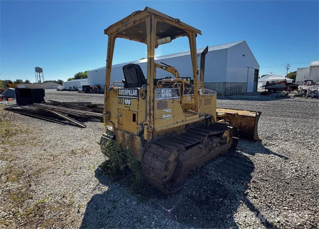 CAT D4C 履帶推土機