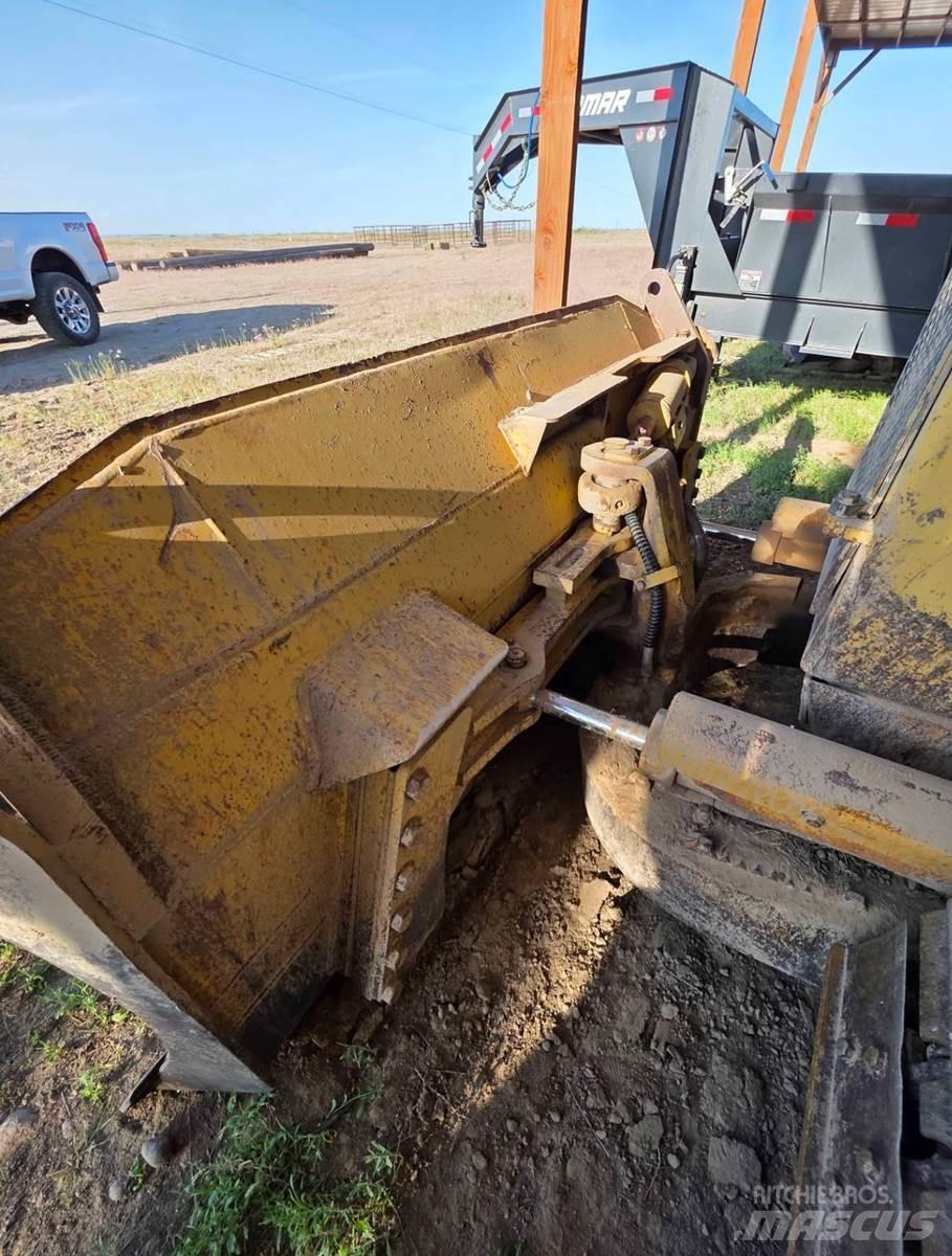 CAT D4H 履帶推土機