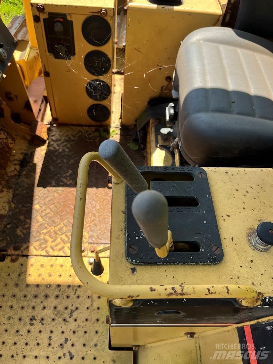 CAT D5C 履帶推土機