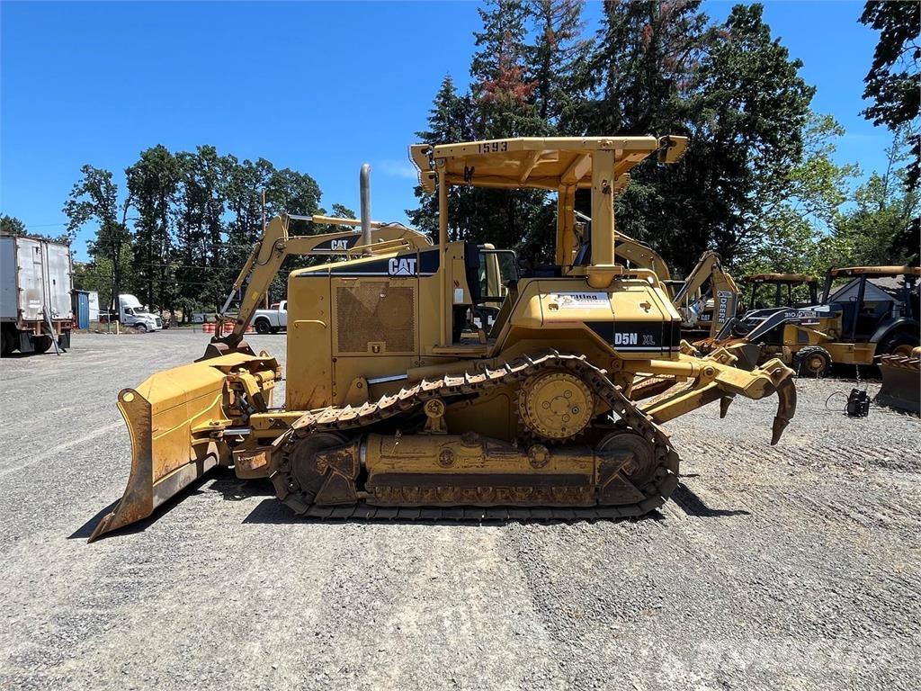 CAT D5N 履帶推土機