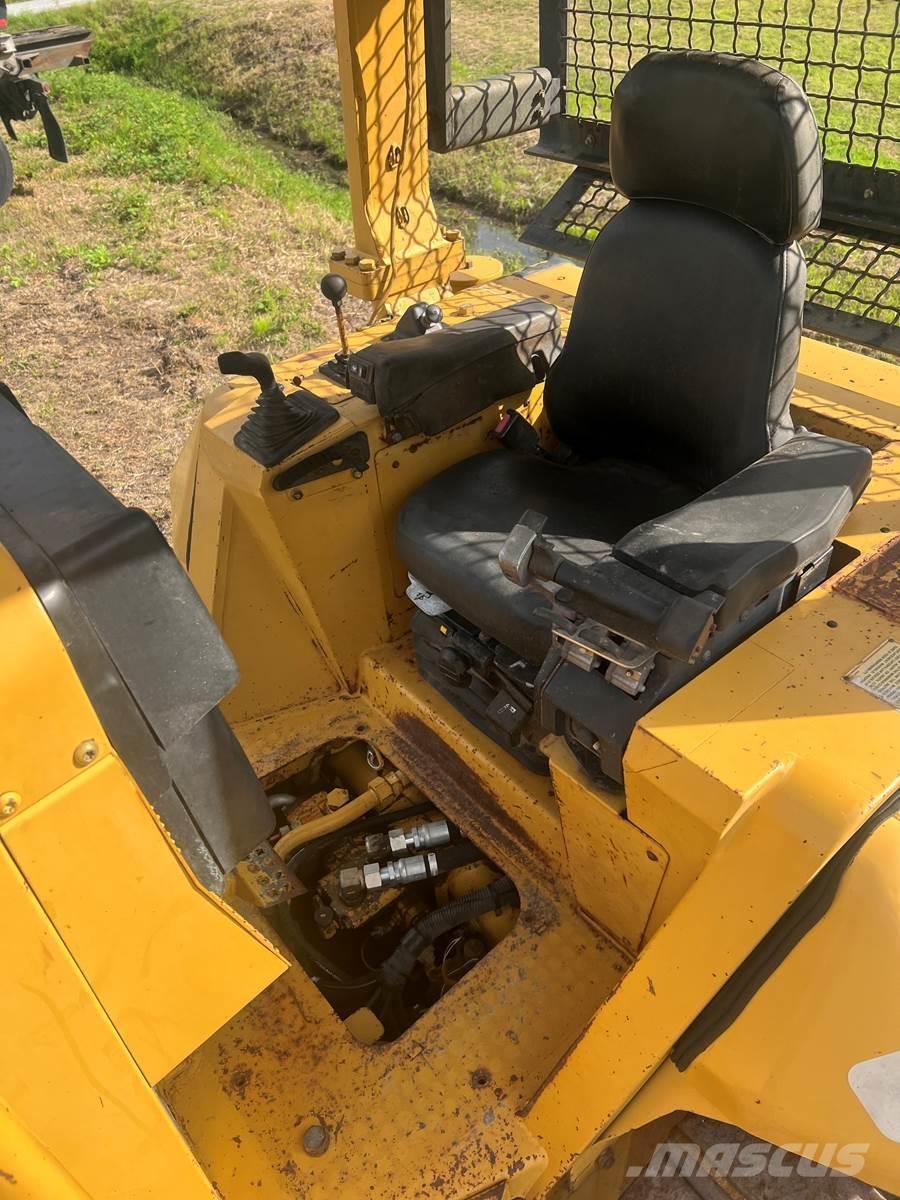 CAT D5N 履帶推土機