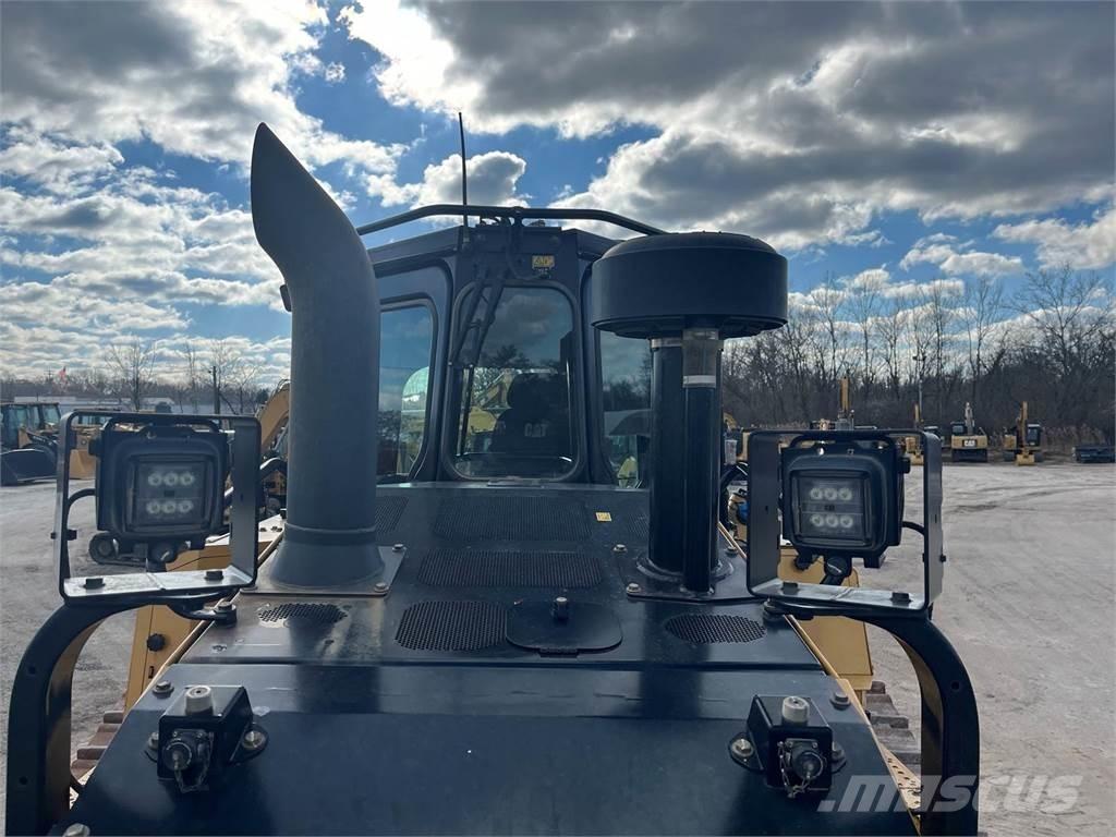CAT D6 履帶推土機