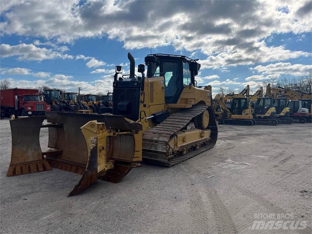 CAT D6 履帶推土機