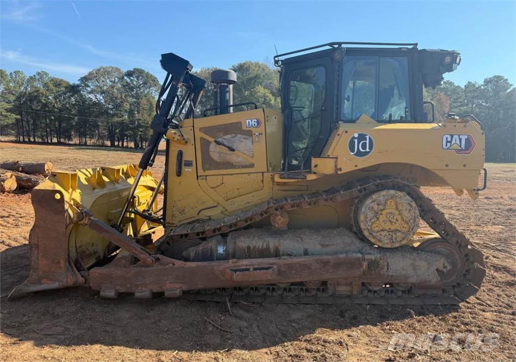 CAT D6 履帶推土機