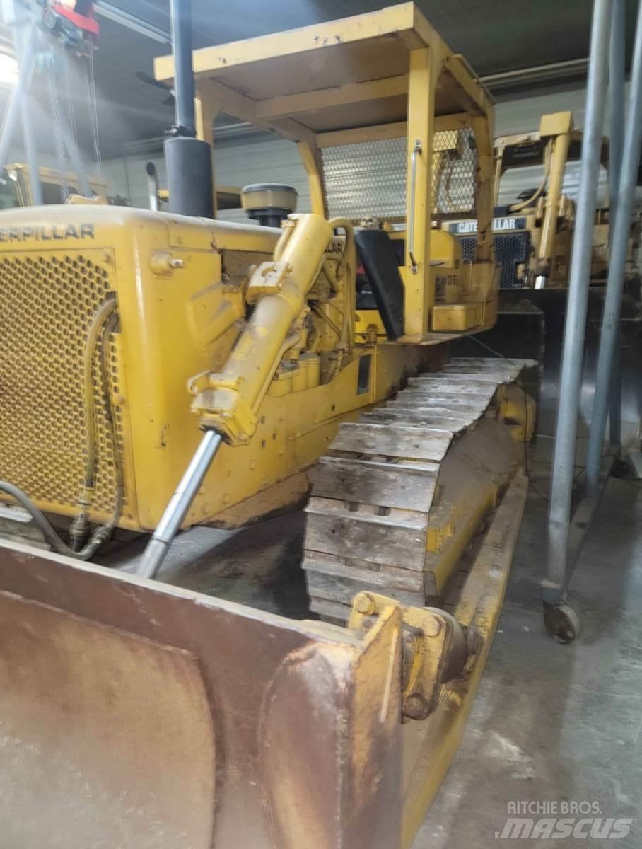CAT D6B 履帶推土機