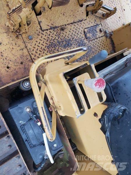 CAT D6C 履帶推土機