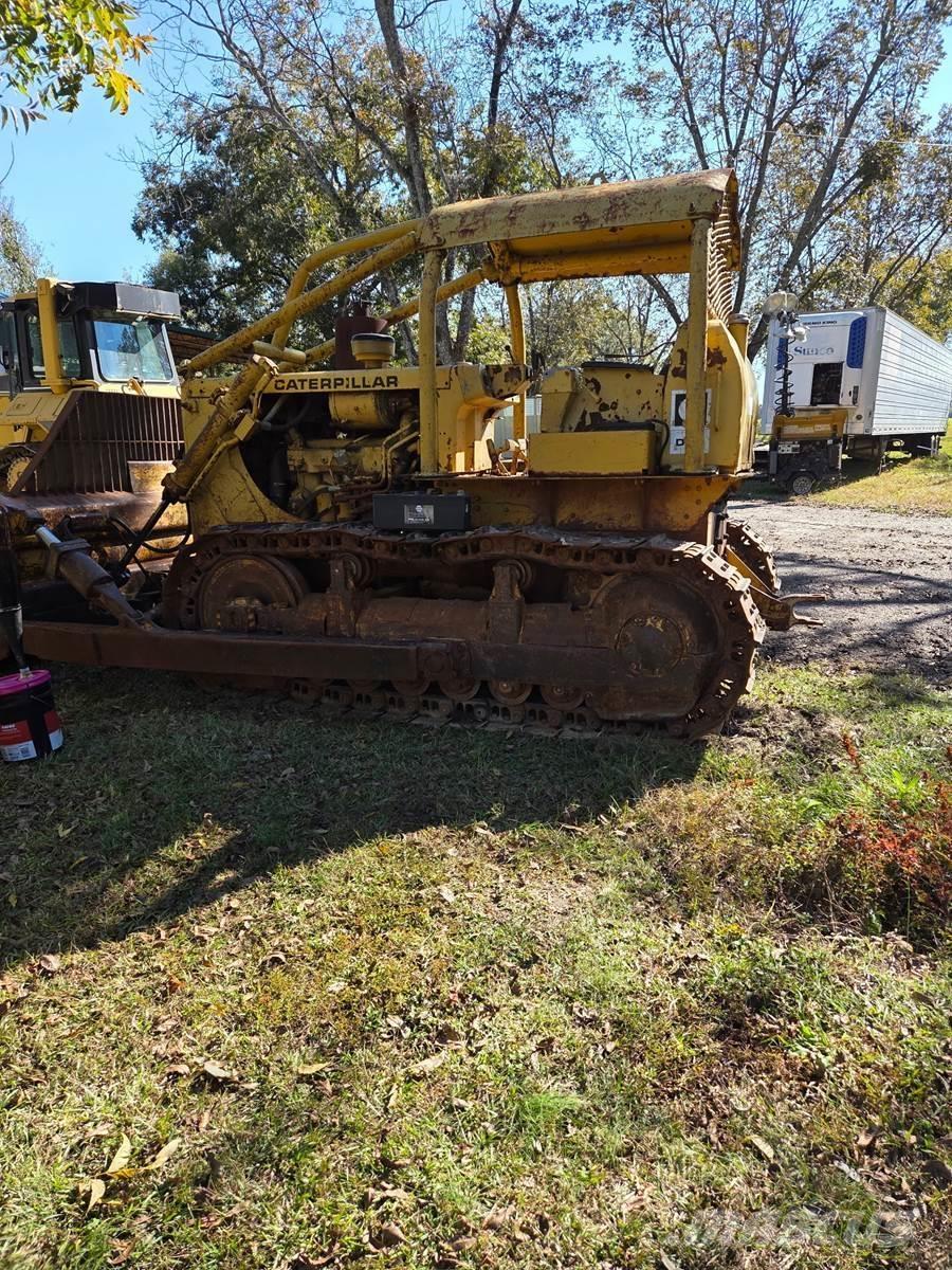 CAT D6C 履帶推土機