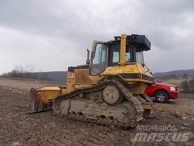 CAT D6M 履帶推土機