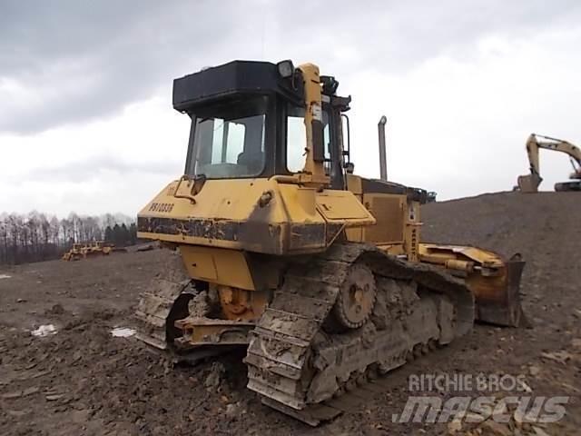 CAT D6M 履帶推土機
