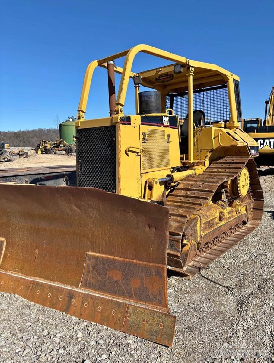 CAT D6M XL 履帶推土機