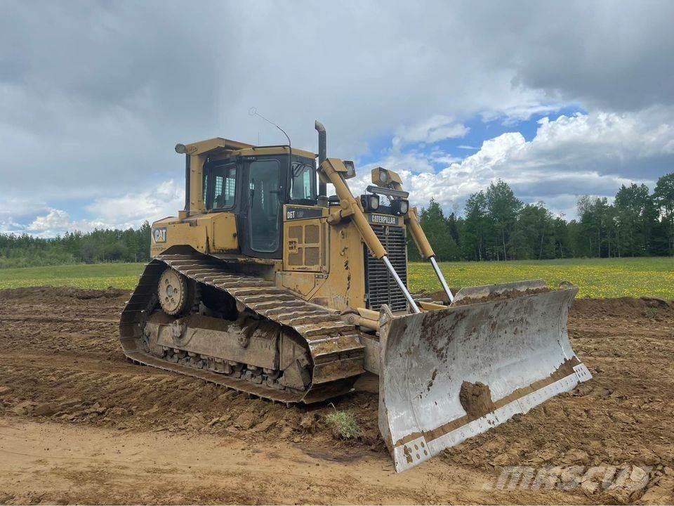 CAT D6T 履帶推土機