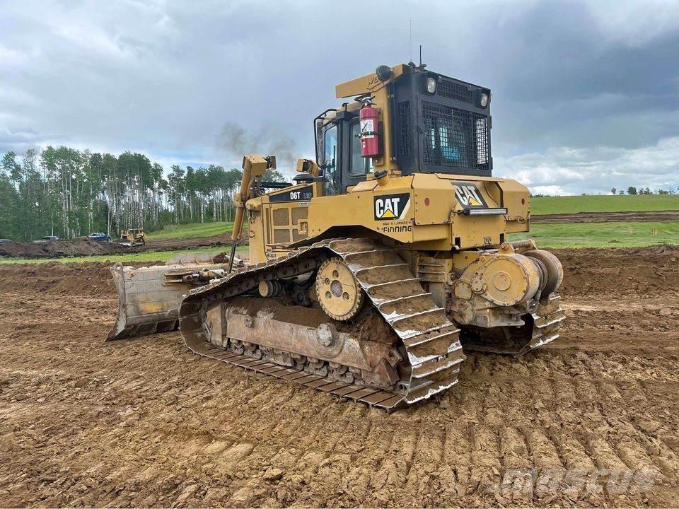 CAT D6T 履帶推土機