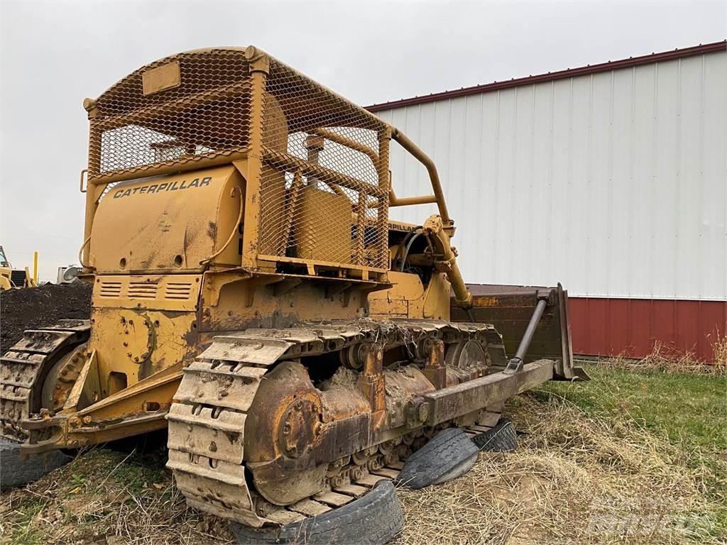CAT D7E 履帶推土機