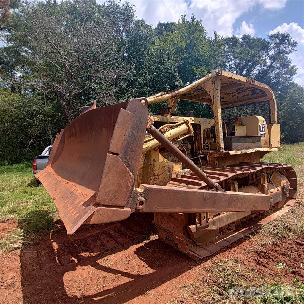 CAT D7E 履帶推土機