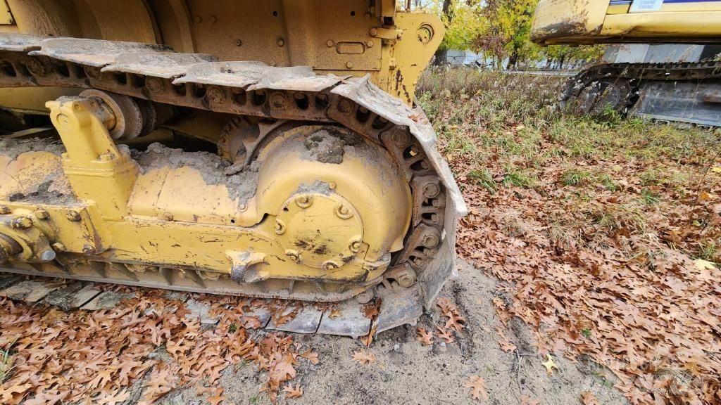 CAT D7F 履帶推土機