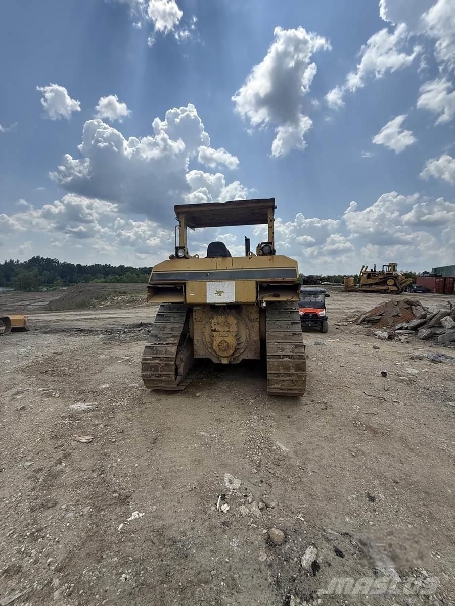 CAT D7H 履帶推土機