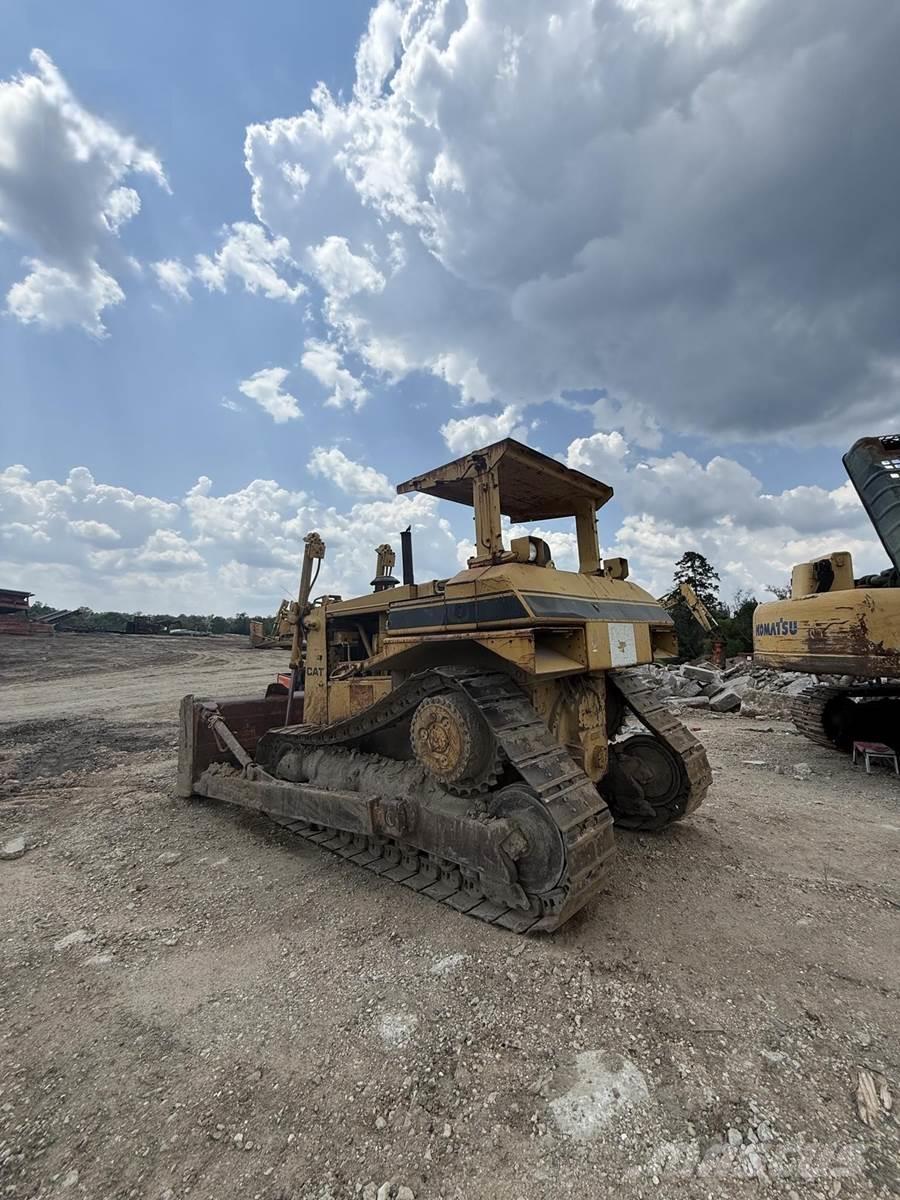 CAT D7H 履帶推土機
