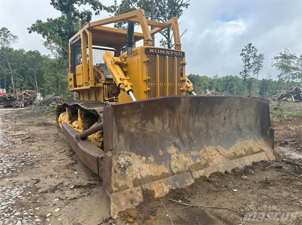 CAT D85E 履帶推土機