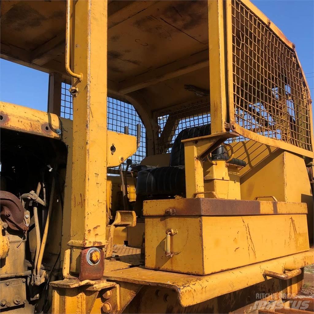CAT D8H 履帶推土機