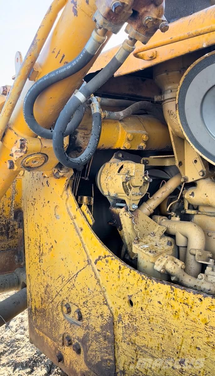 CAT D8H 履帶推土機