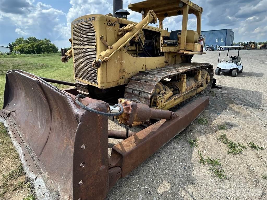 CAT D8H 履帶推土機