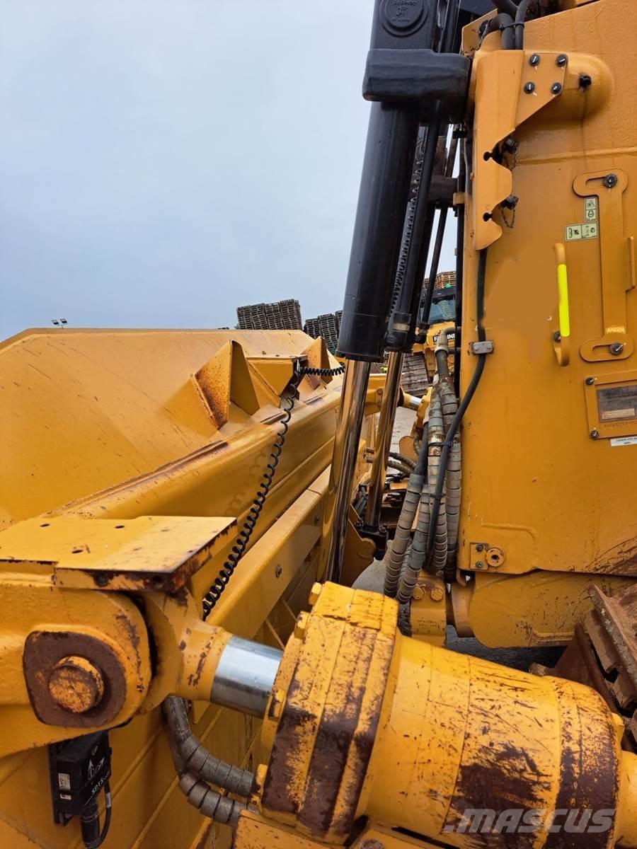 CAT D8T 履帶推土機