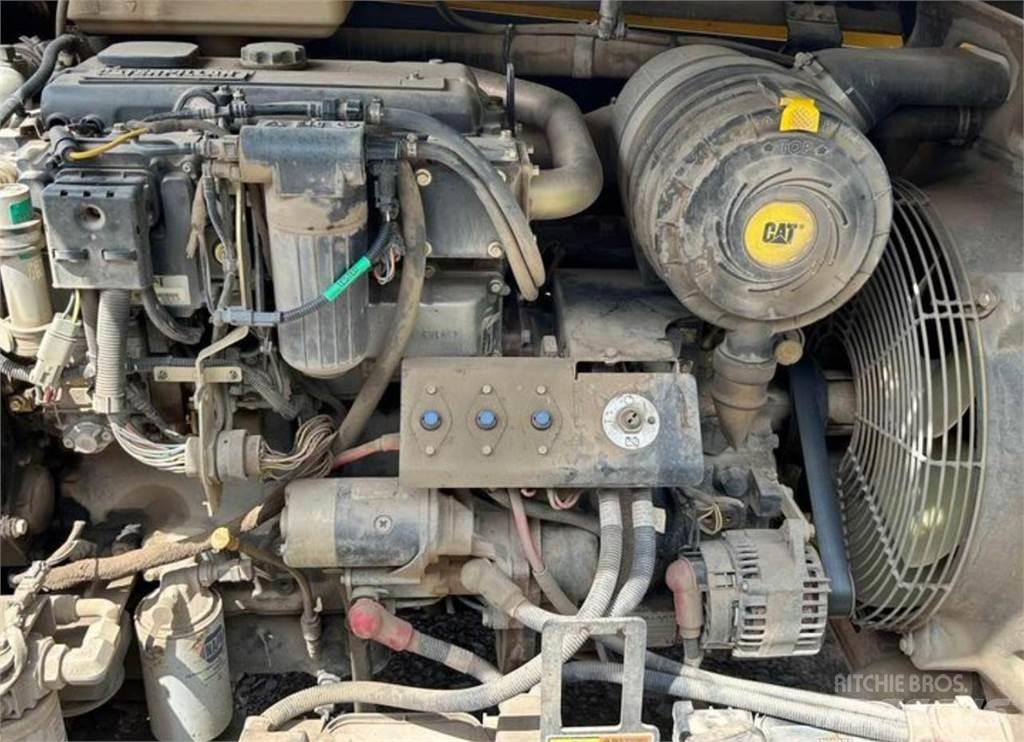 CAT TH460B 伸縮臂操作車