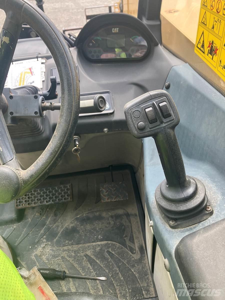 CAT TH514C 伸縮臂操作車