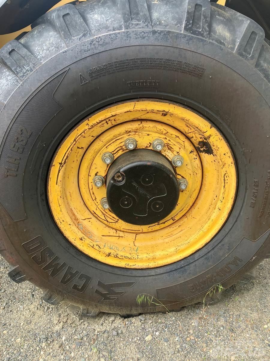 CAT TH514C 伸縮臂操作車