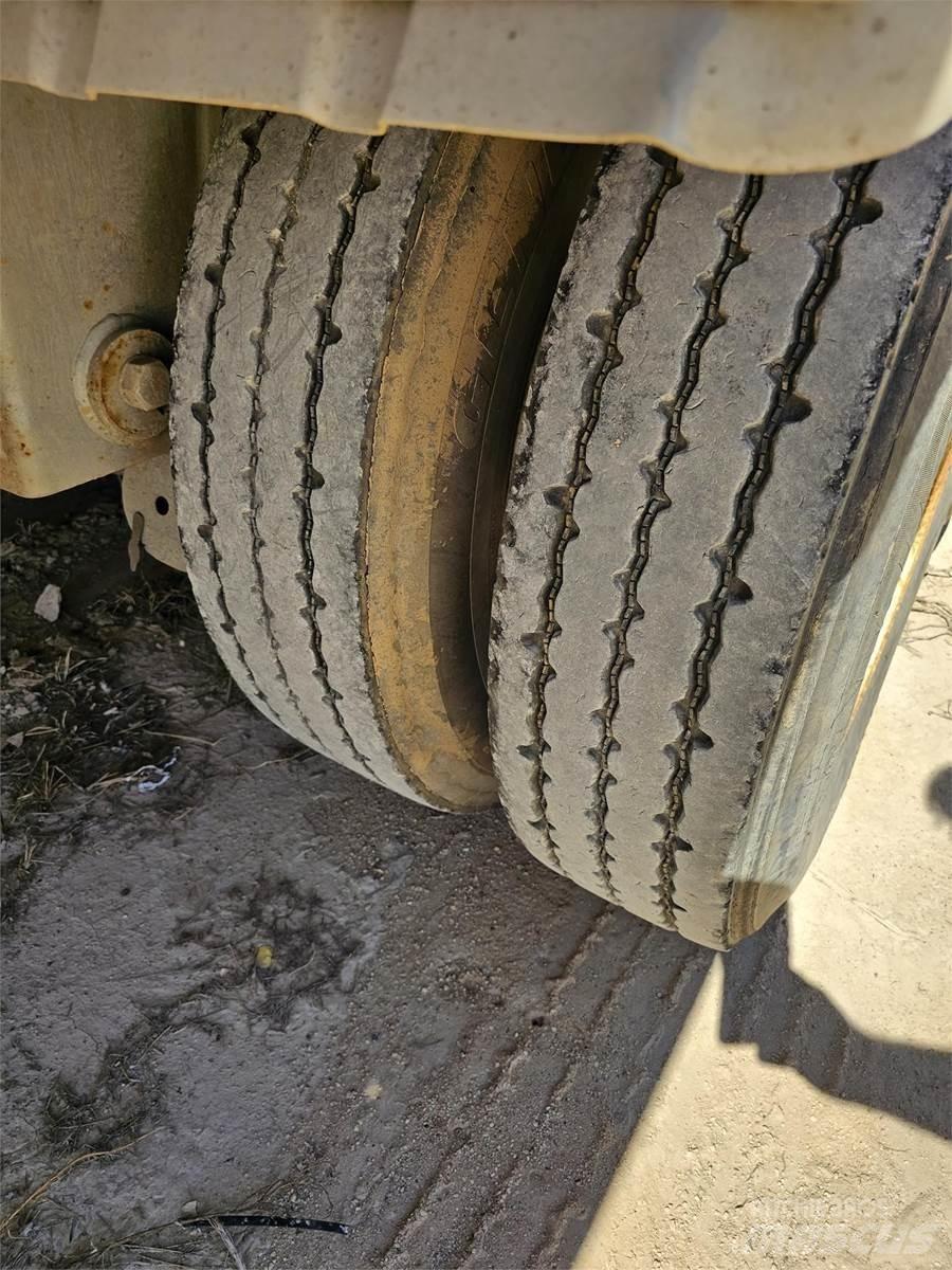 Dragon  罐體拖車
