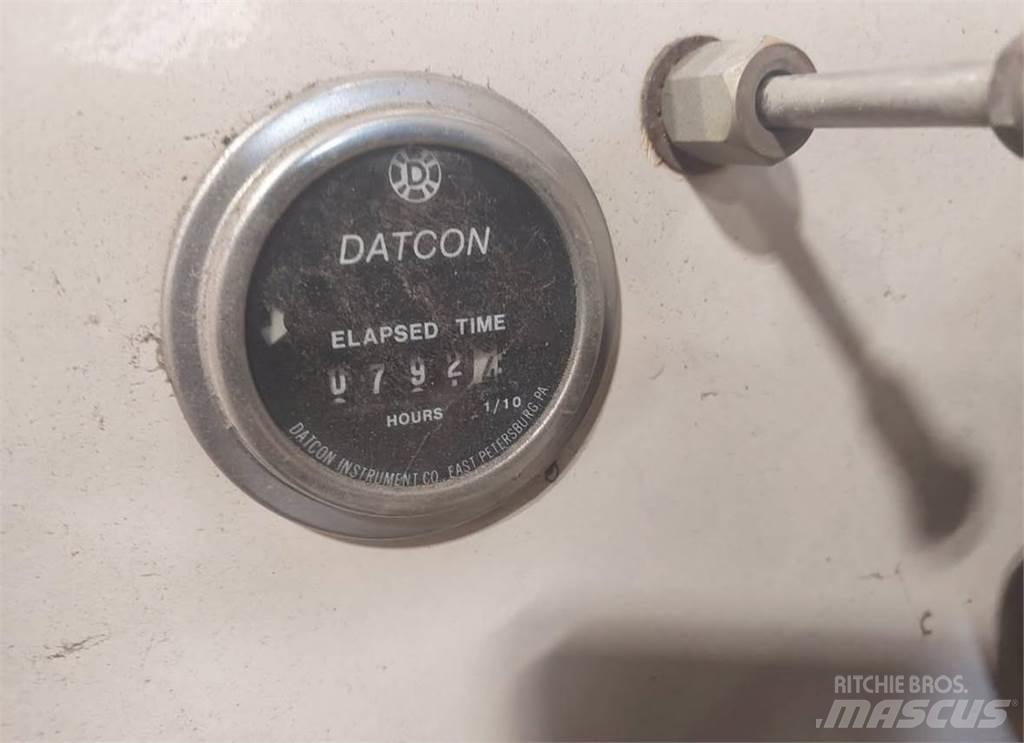Finn B70T 裝料斗、鼓風機和升降機