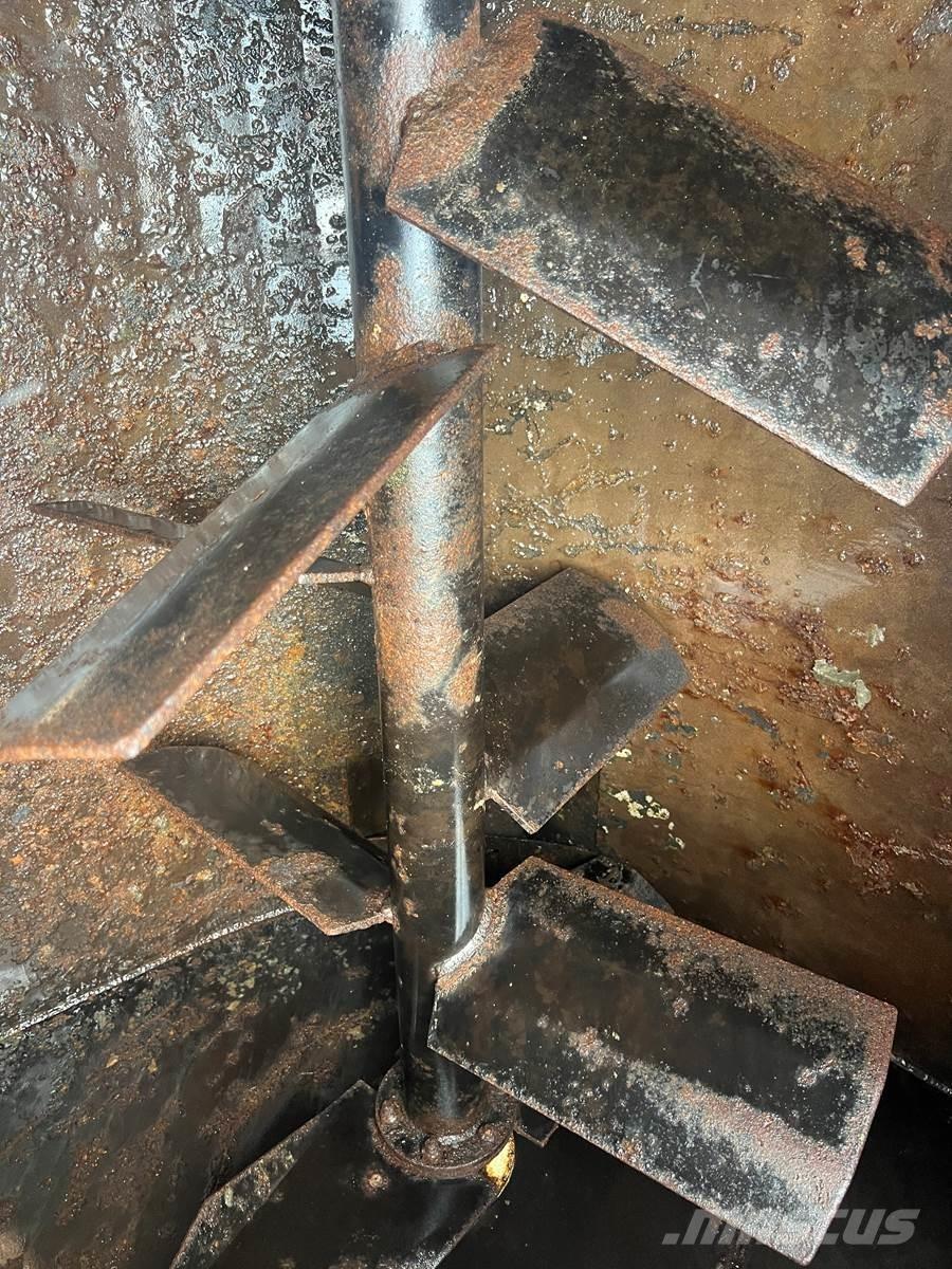 Finn T120 裝料斗、鼓風機和升降機