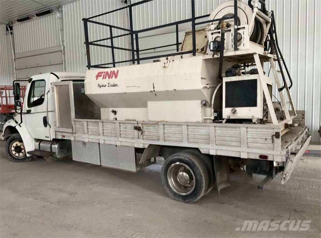 Finn T120 裝料斗、鼓風機和升降機