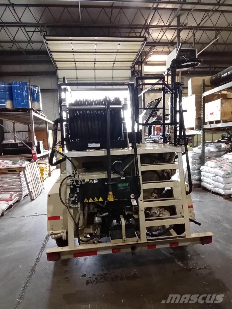 Finn T120 裝料斗、鼓風機和升降機