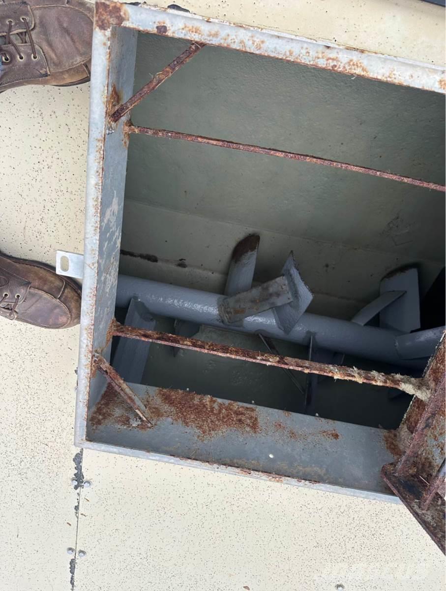 Finn T170 裝料斗、鼓風機和升降機