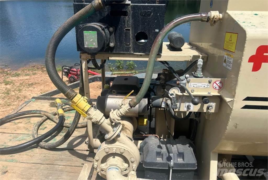 Finn T30 裝料斗、鼓風機和升降機