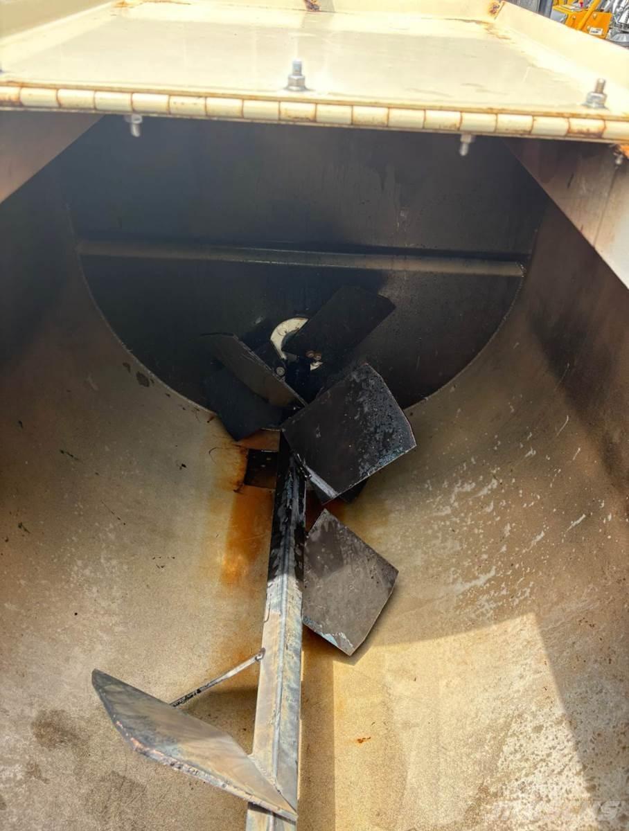 Finn T30 裝料斗、鼓風機和升降機