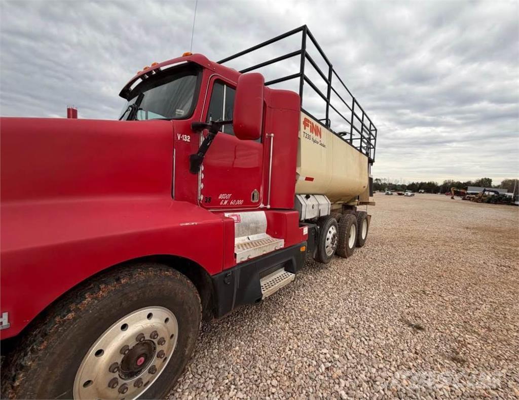 Finn T330 裝料斗、鼓風機和升降機