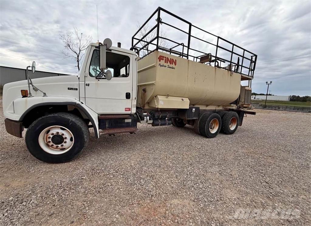 Finn T330 裝料斗、鼓風機和升降機