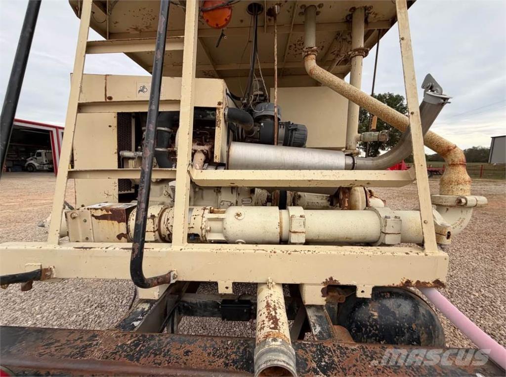 Finn T330 裝料斗、鼓風機和升降機